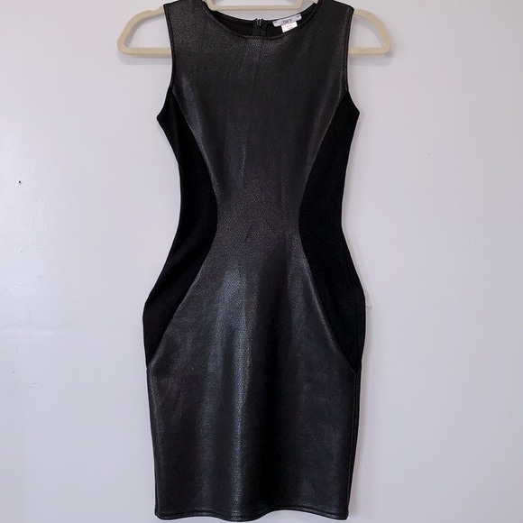 🔥BAR lll faux leather embossed snake print detail dress - Picture 2 of 9